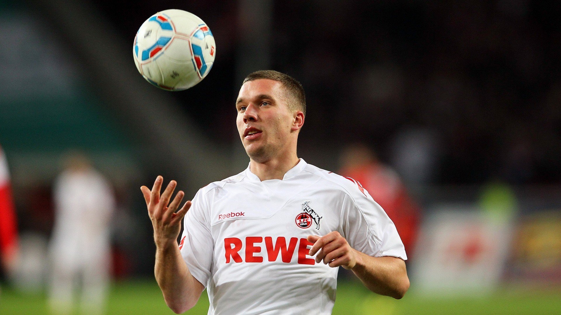 德赢官网ac米兰-亚冠联赛国家队战败 球迷理性看待失败，亚冠联赛足球